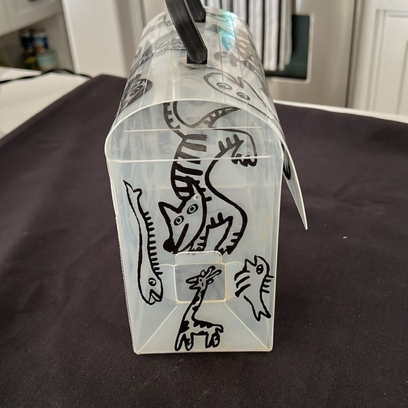 Traffic 5205 Animal
Lunch Box Goth Handbag...signed 1980 - Picture 5 of 8